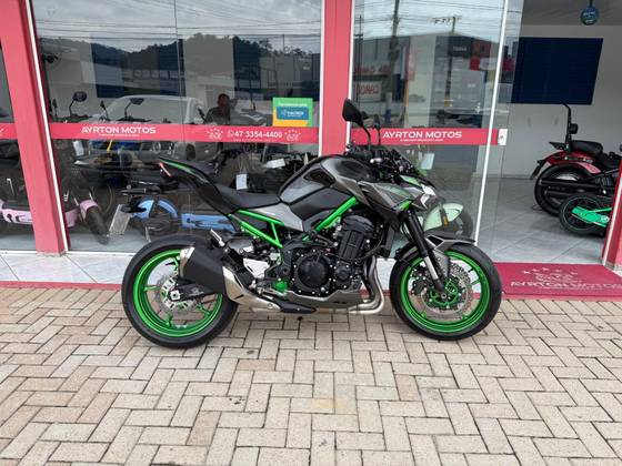 KAWASAKI Z900 KAWASAKI Z900